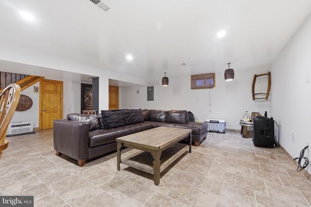 6511 HENWOOD AVE, Pennsauken, NJ 08109