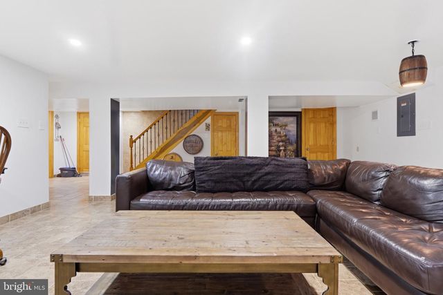 6511 HENWOOD AVE, Pennsauken, NJ 08109