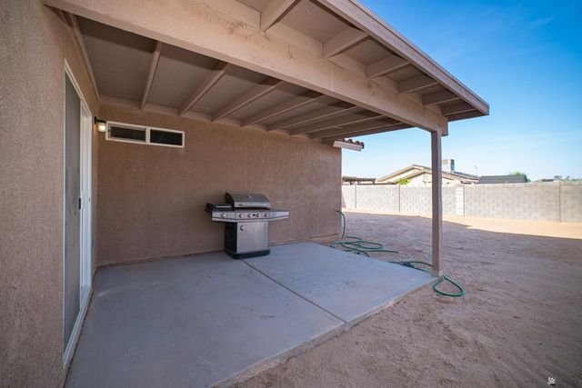 4431 S Buckthorn Dr, Yuma, AZ 85367