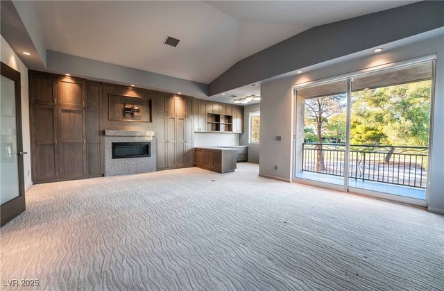 980 Vegas Valley Drive, Las Vegas, NV 89109