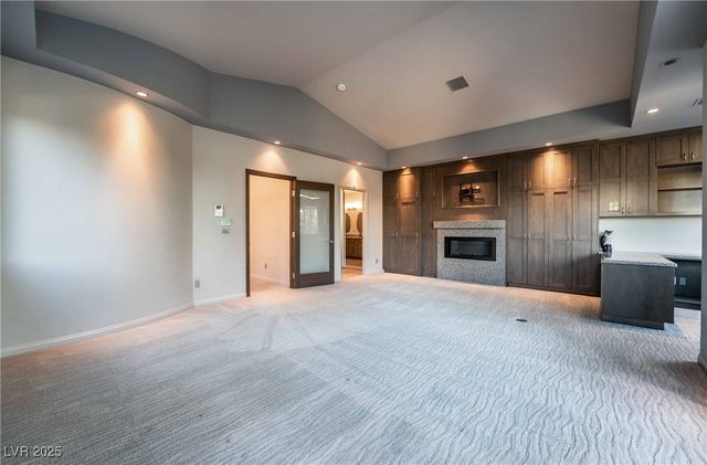 980 Vegas Valley Drive, Las Vegas, NV 89109