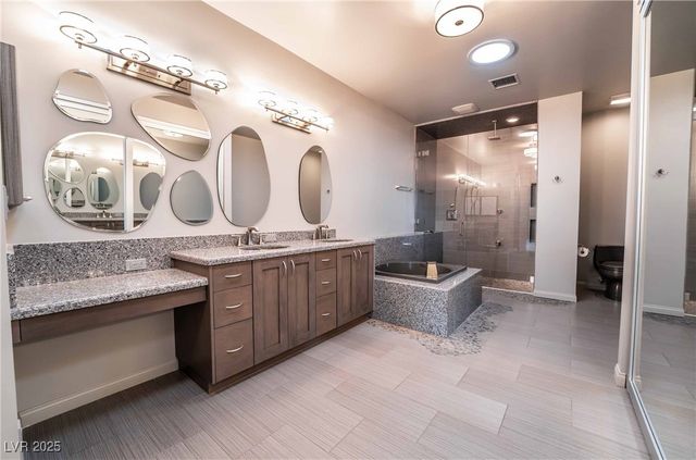 980 Vegas Valley Drive, Las Vegas, NV 89109