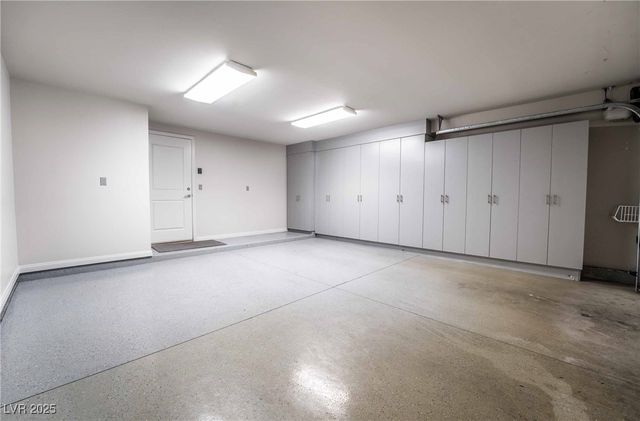 980 Vegas Valley Drive, Las Vegas, NV 89109