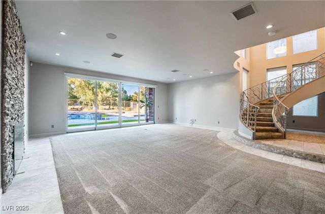 980 Vegas Valley Drive, Las Vegas, NV 89109