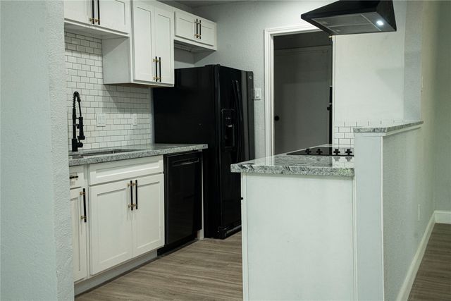 1432 Barron Lane, Fort Worth, TX 76112