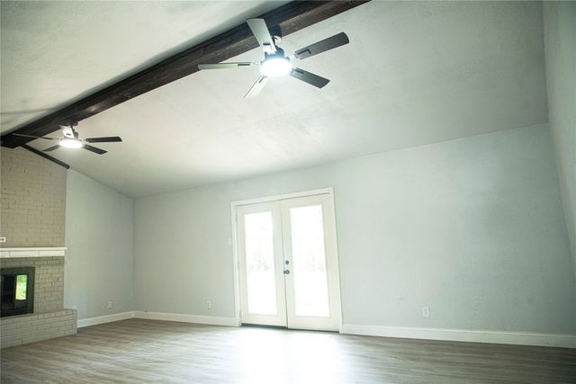 1432 Barron Lane, Fort Worth, TX 76112