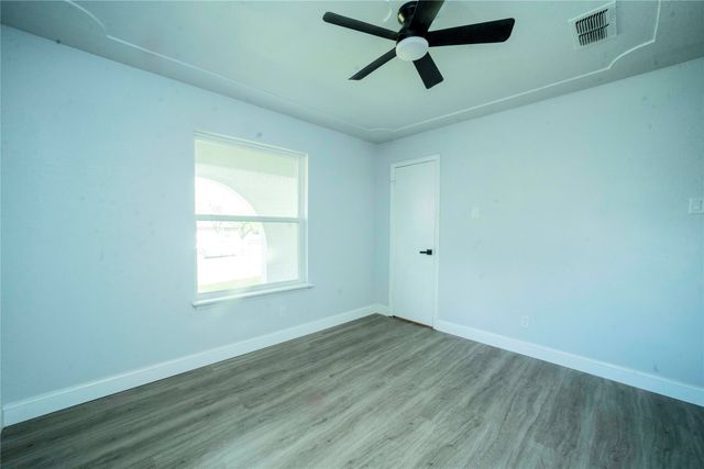 1432 Barron Lane, Fort Worth, TX 76112