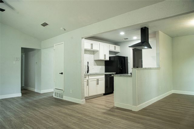 1432 Barron Lane, Fort Worth, TX 76112