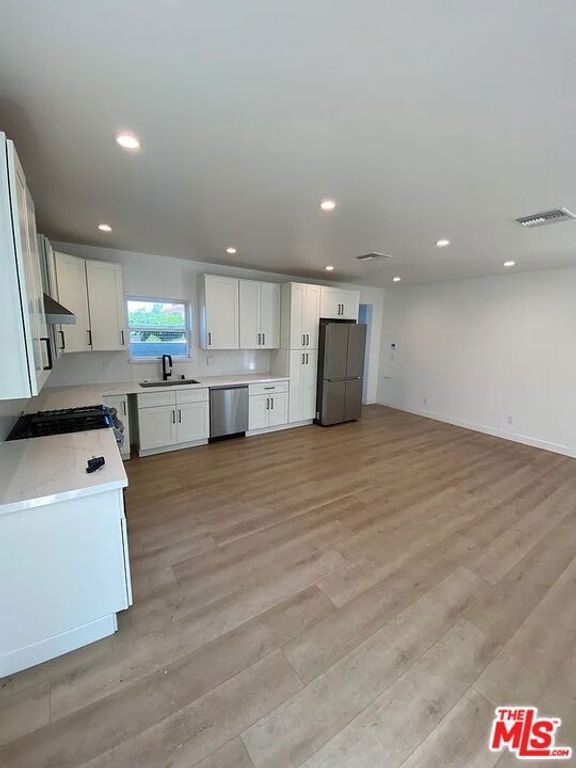 Image 11 of property listing at 5545 Spokane Street, Los Angeles, CA 90016