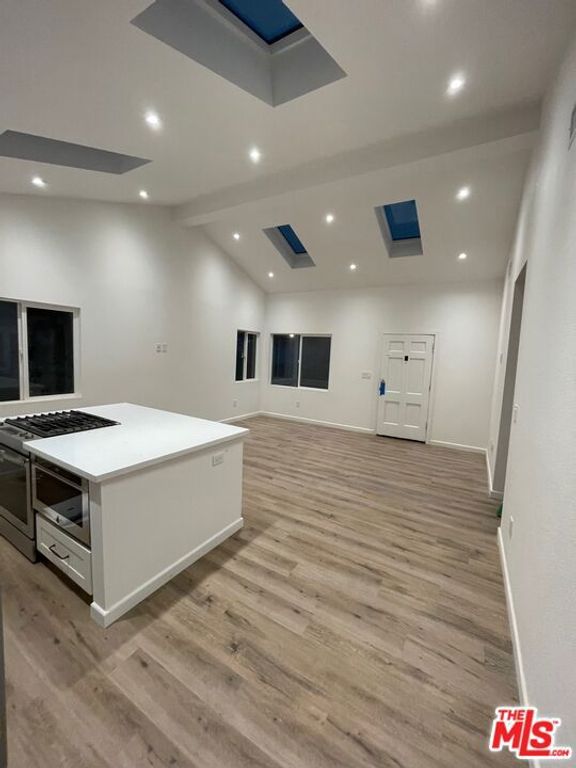 Image 4 of property listing at 5545 Spokane Street, Los Angeles, CA 90016