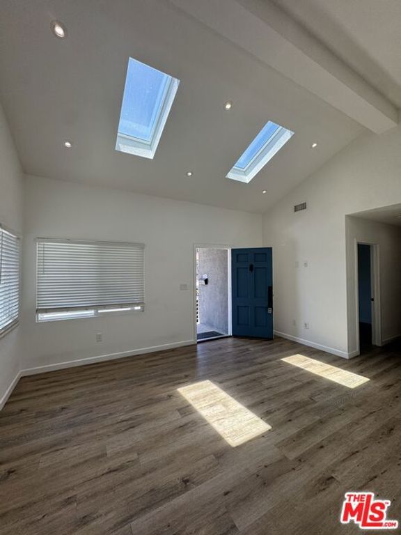 Image 6 of property listing at 5545 Spokane Street, Los Angeles, CA 90016