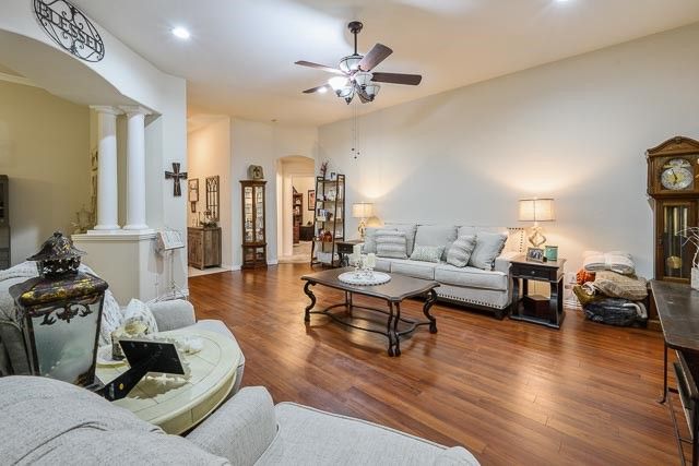 4507 Ridgeway Drive, Mansfield, TX 76063