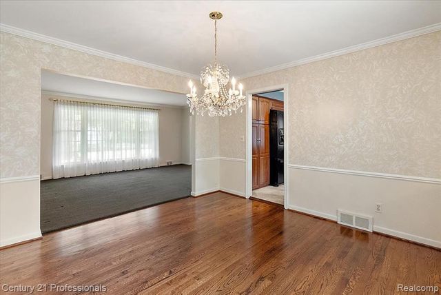 633 Foxhall Road, Bloomfield Hills, MI 48304