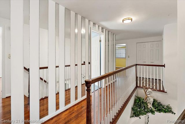 633 Foxhall Road, Bloomfield Hills, MI 48304