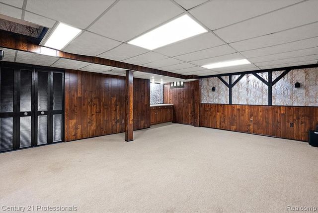 633 Foxhall Road, Bloomfield Hills, MI 48304
