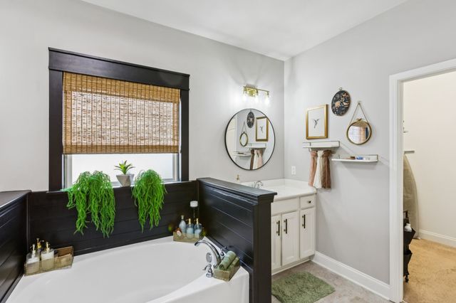 173 Monarchos Dr, Gallatin, TN 37066