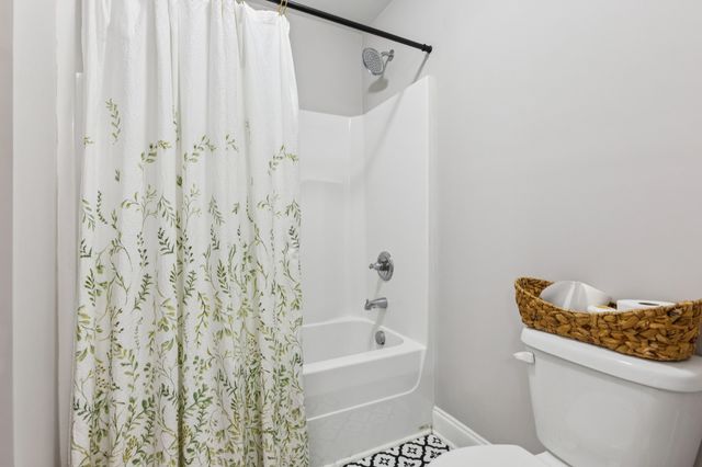 173 Monarchos Dr, Gallatin, TN 37066