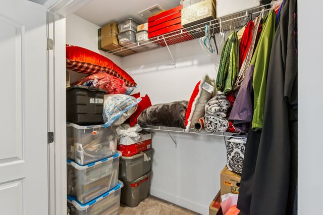 173 Monarchos Dr, Gallatin, TN 37066