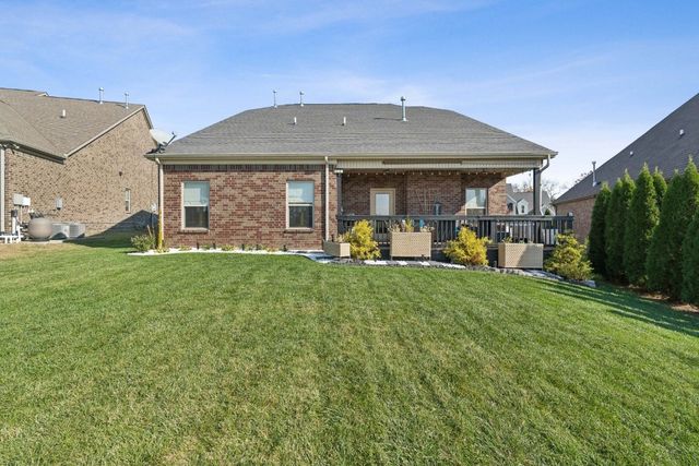 173 Monarchos Dr, Gallatin, TN 37066