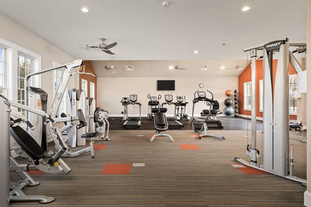 173 Monarchos Dr, Gallatin, TN 37066