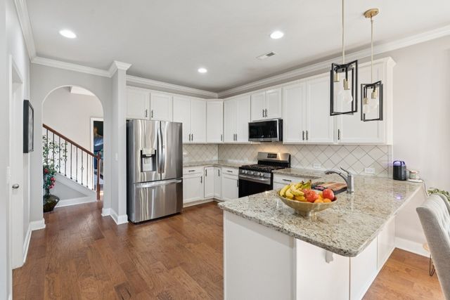 173 Monarchos Dr, Gallatin, TN 37066