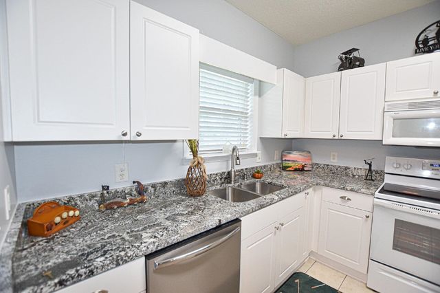 5825 Catalina Dr Unit 723, North Myrtle Beach, SC 29582