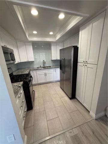 8877 Tulare Drive 314B, Huntington Beach, CA 92646