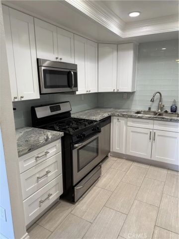 8877 Tulare Drive 314B, Huntington Beach, CA 92646