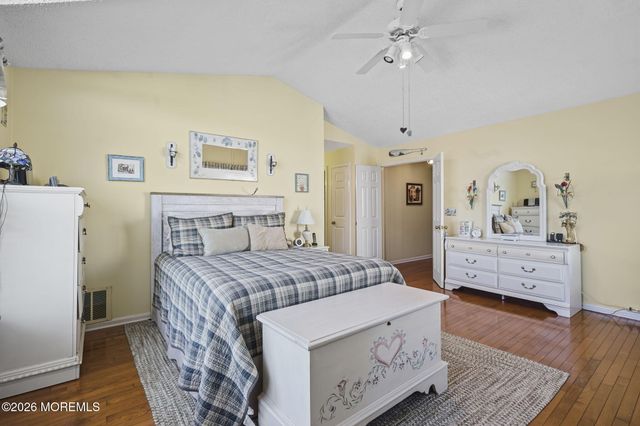 124 Magee Court, East Brunswick, NJ 08816