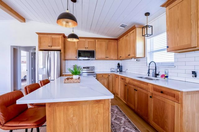 4260 County Road 3108, Campbell, TX 75422