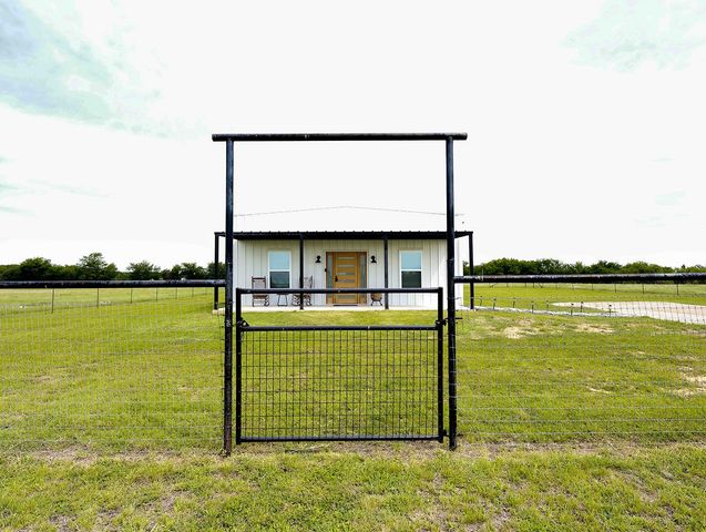 4260 County Road 3108, Campbell, TX 75422