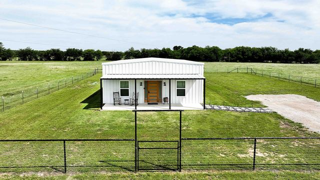 4260 County Road 3108, Campbell, TX 75422