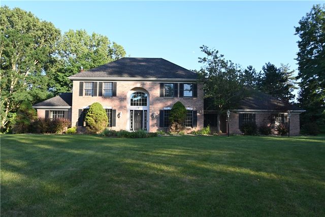 7 Saddle Hill, Mendon, NY 14472