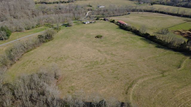 100 Concord Rd, Leoma, TN 38468