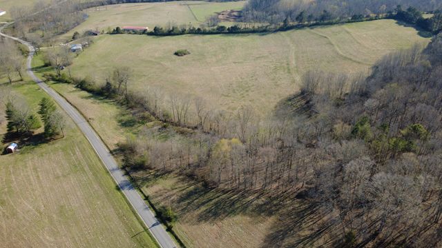 100 Concord Rd, Leoma, TN 38468