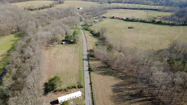 100 Concord Rd, Leoma, TN 38468