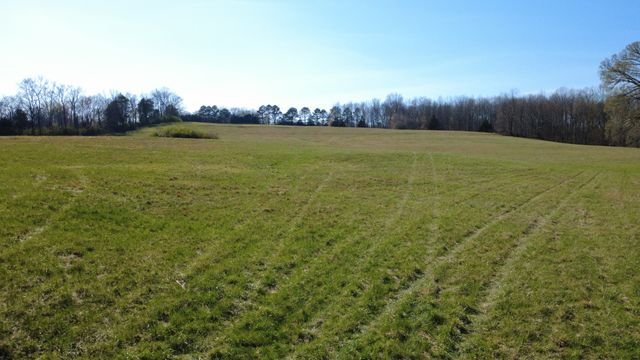 100 Concord Rd, Leoma, TN 38468