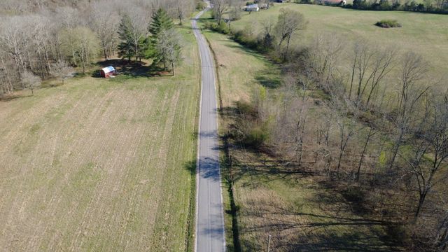100 Concord Rd, Leoma, TN 38468