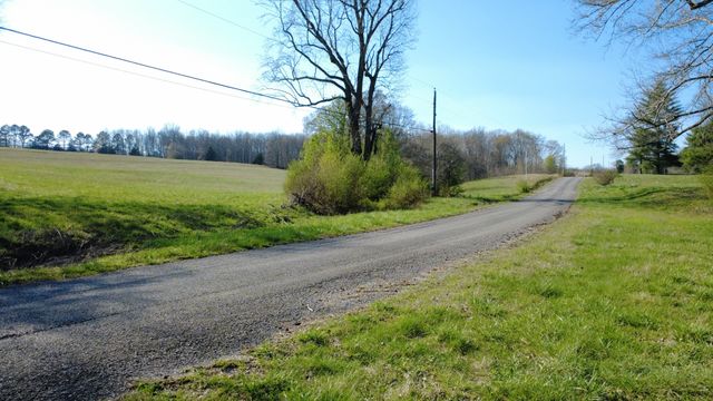 100 Concord Rd, Leoma, TN 38468