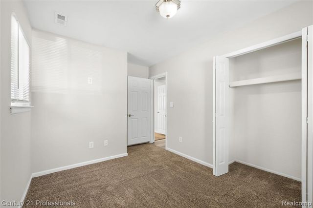 22830 Colgate Street, Farmington, MI 48336
