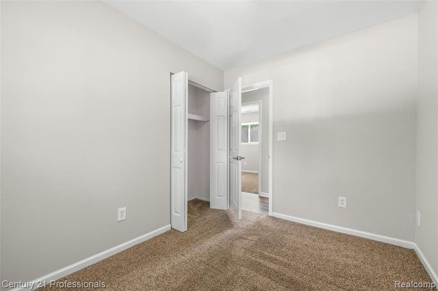 22830 Colgate Street, Farmington, MI 48336