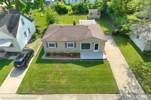 22830 Colgate Street, Farmington, MI 48336