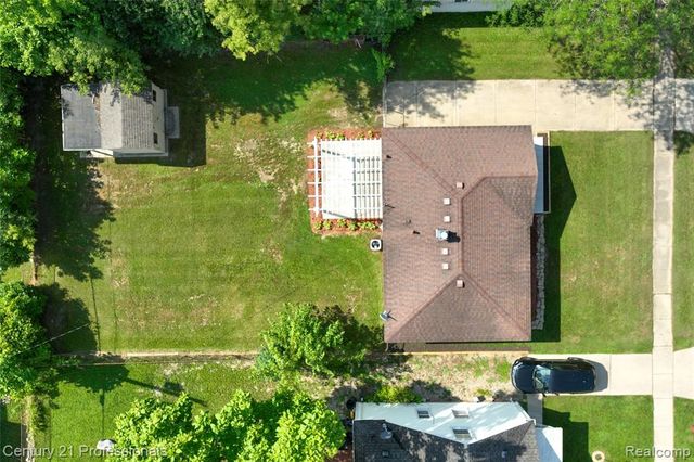 22830 Colgate Street, Farmington, MI 48336
