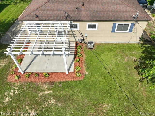 22830 Colgate Street, Farmington, MI 48336