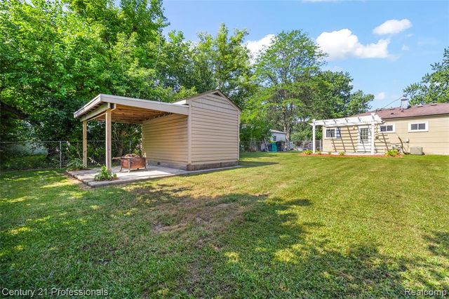 22830 Colgate Street, Farmington, MI 48336