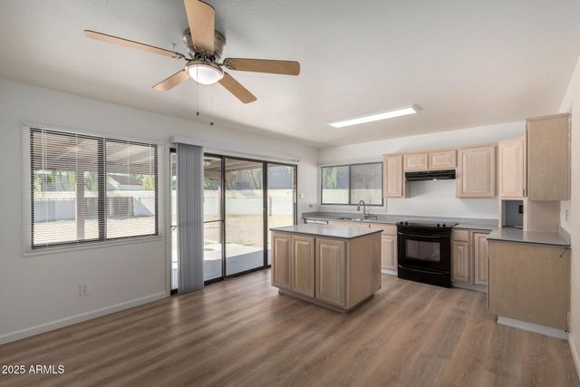 1025 E GREENWAY Drive, Tempe, AZ 85282