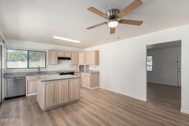 1025 E GREENWAY Drive, Tempe, AZ 85282