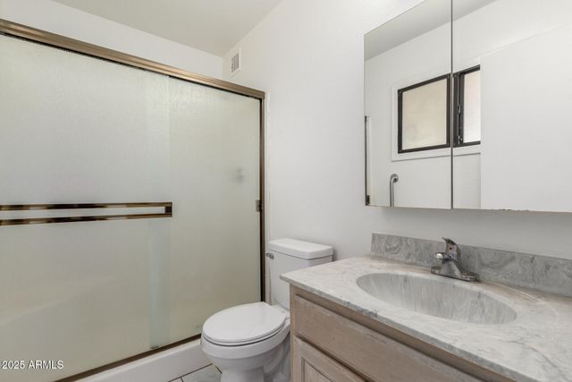 1025 E GREENWAY Drive, Tempe, AZ 85282