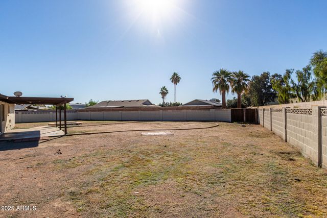 1025 E GREENWAY Drive, Tempe, AZ 85282