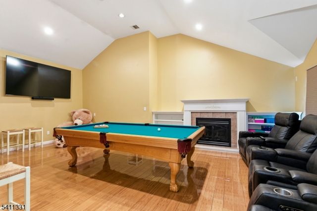 328 Hillside Ave, Livingston Twp., NJ 07039